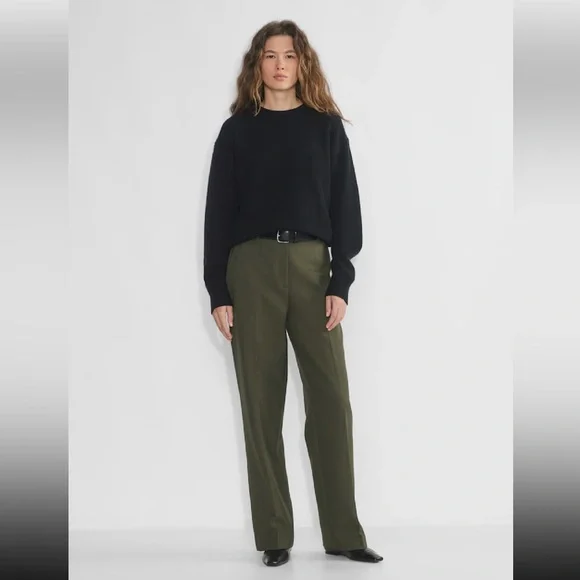 NWT Aritzia Babaton Dark Olive Pants - size 2 - Picture 1 of 6